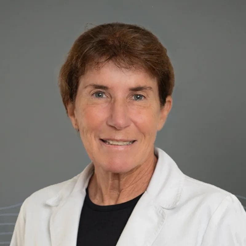 Portrait of Cindy Mesmer, FNP-C
